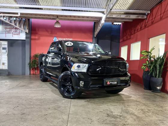 RAM CLASSIC 5.7 V8 GASOLINA LARAMIE NIGHT EDITION CD 4X4 AUTOMÁTICO RAM CLASSIC 5.7 V8 GASOLINA LARAMIE NIGHT EDITION CD 4X4 AUTOMÁTICO